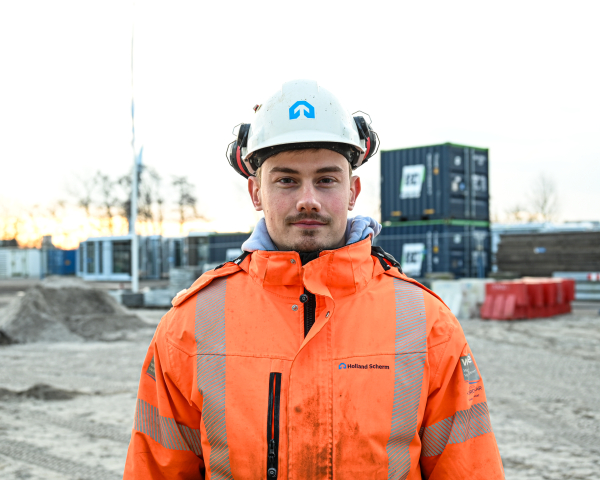 Hugo Robinson Leerling betontimmerman Holland Scherm