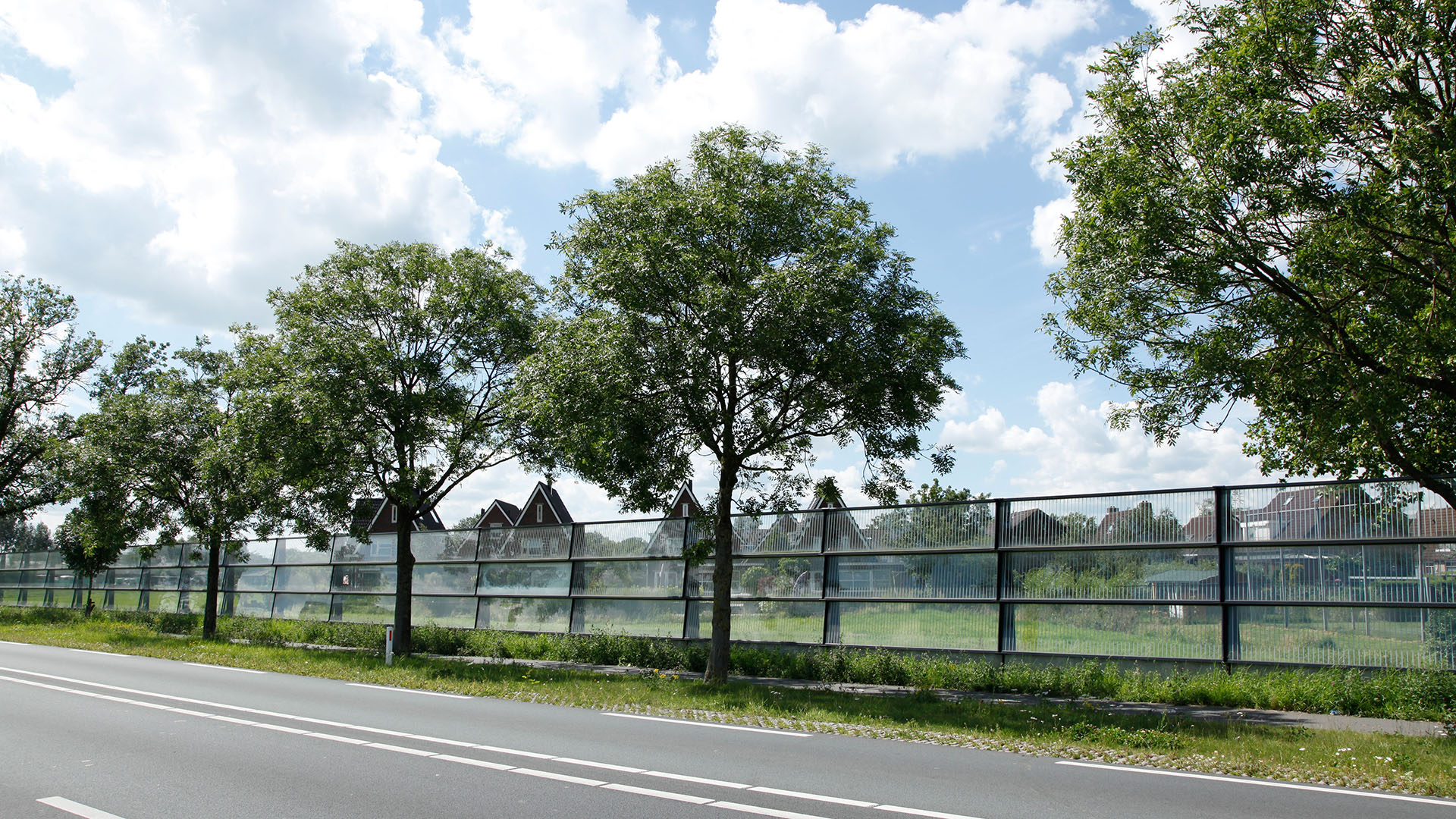 Funderingsloos geluiddscherm